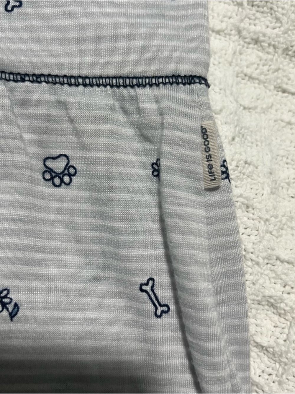 Life Is Good Women’s Sleep Shorts Gray Dog Themed Size Large Pajama Shorts - Picture 4 of 5